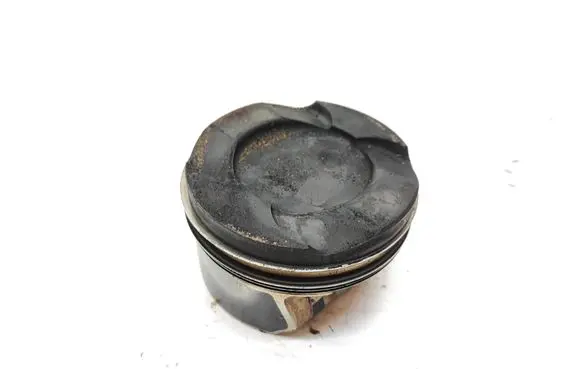 BMW X3 F25 Piston 841V