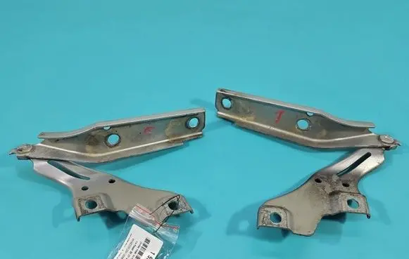 Volkswagen PASSAT B8 Engine bonnet/hood hinges 3G0823302 IMPRK1571849