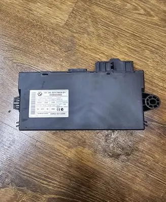 BMW 1 E81 E87 Door central lock control unit/module 6135921785301 2000422903