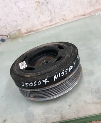 Nissan Qashqai J12 Crankshaft pulley 123038894r