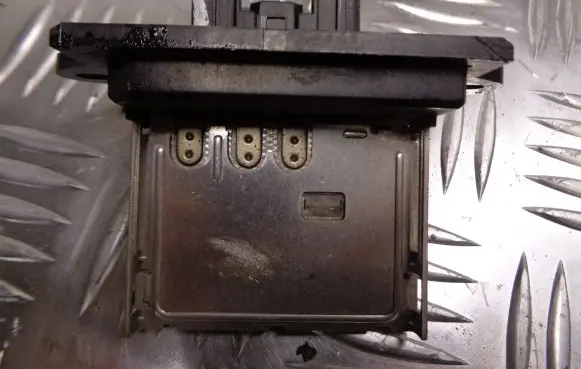 Nissan Micra Heater blower fan relay 