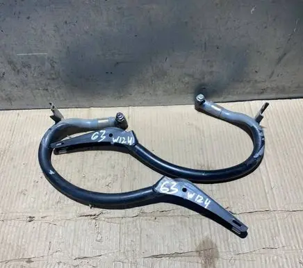 Mercedes-Benz E W124 Tailgate/trunk/boot hinge 