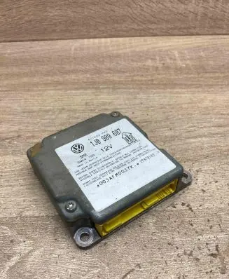 Volkswagen PASSAT B5 Airbag control unit/module 1J0909607 5WK4199