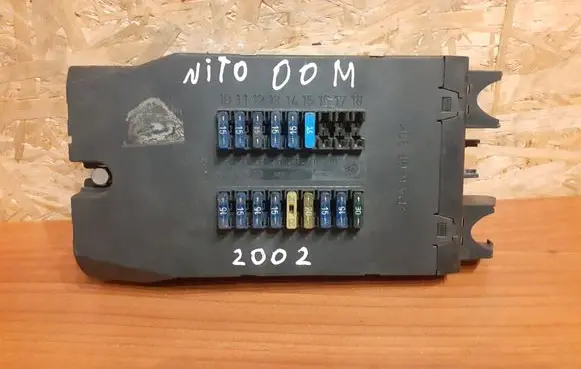Mercedes-Benz Vito Viano W638 Fuse box set 08501002 0005400650
