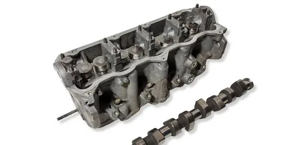 Volkswagen Golf IV Engine head 038103373E