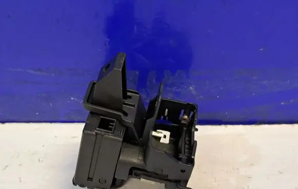 Volvo S80 Ignition lock AH4N15607AE 30659639