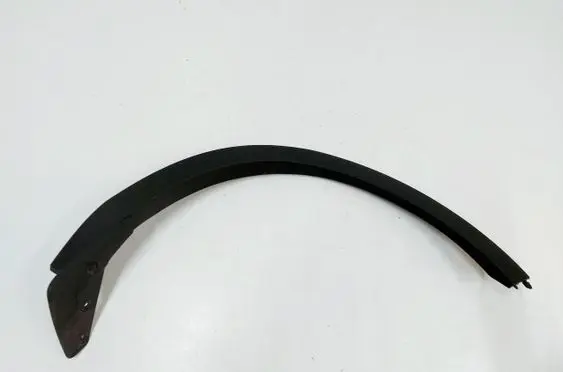 Volvo XC40 Rear fender molding trim 32368188
