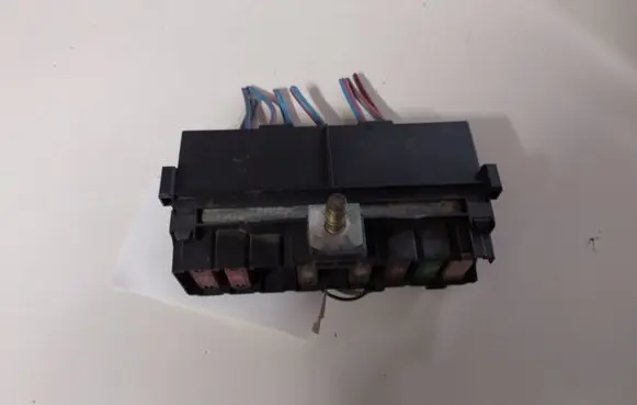Citroen C5 Fuse module 9636079380