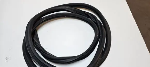 Jeep Grand Cherokee WL Trunk rubber seal (body) 