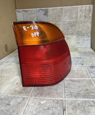 BMW 5 E39 Rear/tail lights 8361672