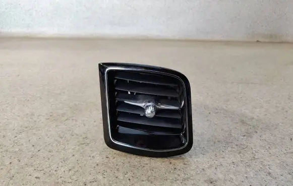 Volvo XC60 Dashboard side air vent grill/cover trim 3141769224A 31417692