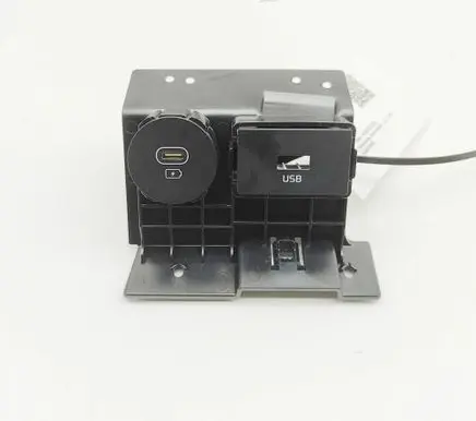 KIA Xceed USB socket connector 96121J7300 96125J7700