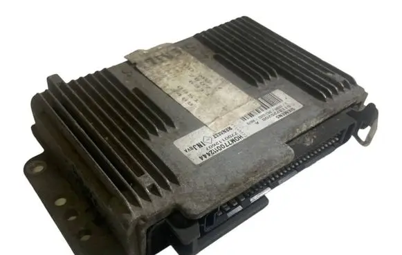 Renault Scenic I Engine control unit/module S113725208 7700112607