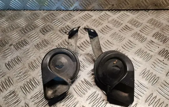Mercedes-Benz B W245 Horn signal 0055424220 A0055424220