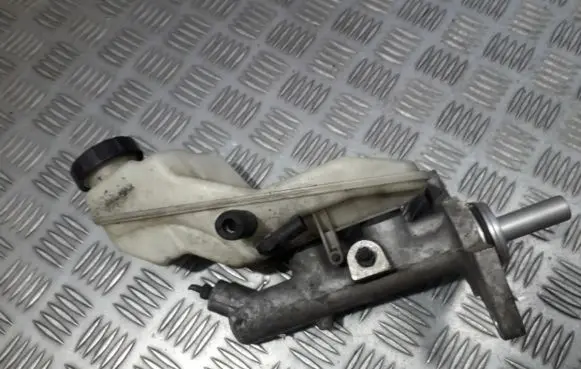 Toyota Corolla E120 E130 Master brake cylinder 744712453