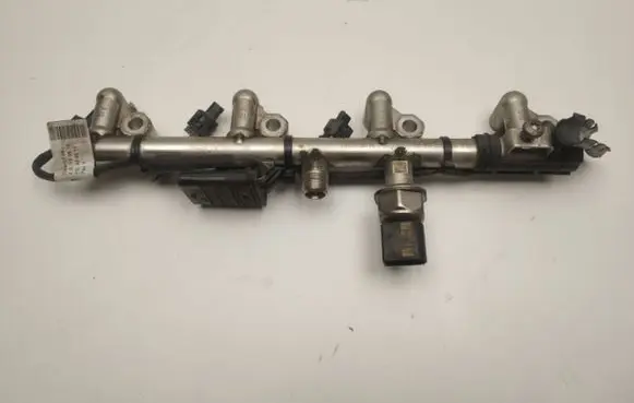 Mercedes-Benz C W204 Fuel return line/hose A2710705495
