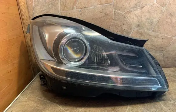 Mercedes-Benz C W204 Headlight/headlamp A2048208639