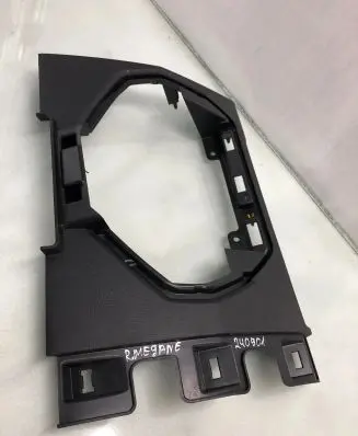Renault Megane E-Tech Dashboard center trim panel 681047426r