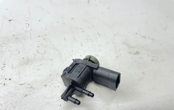 Audi A6 S6 C6 4F Turbo solenoid valve 1K0906283A