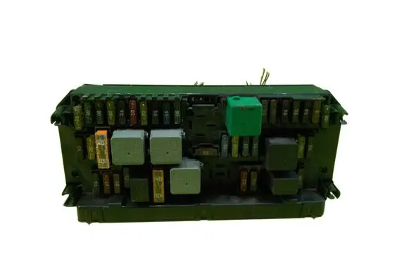 Mercedes-Benz C W204 Fuse box set A2049000800 BEZPIECZNIKOW