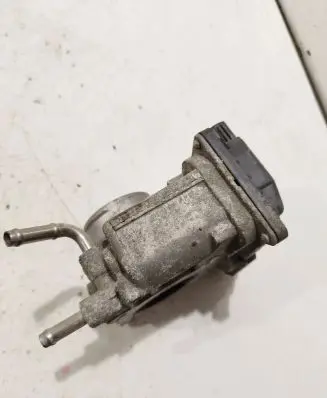 Toyota Avensis T250 Throttle valve 220300D021 6K09 00846