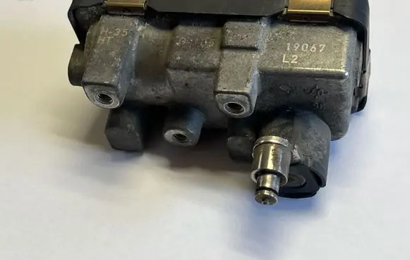 BMW 5 E60 E61 Turbine electric control actuator 6NW009228