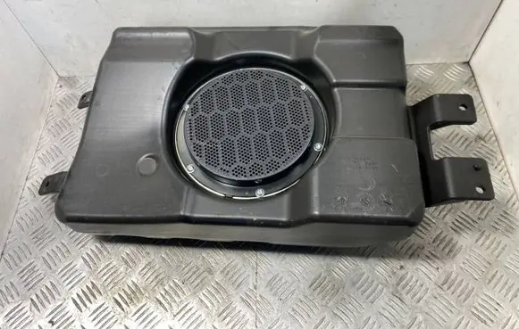 Dodge Durango Subwoofer speaker 05064609AC