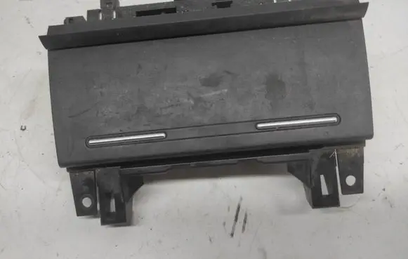 Audi A4 S4 B7 8E 8H Car ashtray 8E0857951
