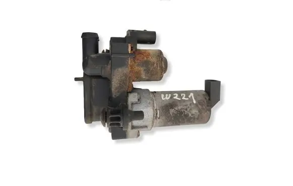 Mercedes-Benz S W221 Coolant heater control valve 2208300284 1147412131