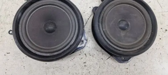 Audi A4 S4 B6 8E 8H Front door speaker 8E0035411