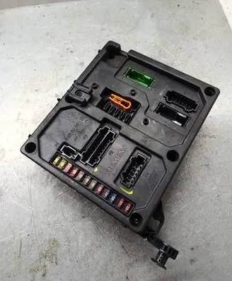 Volkswagen Sharan Fuse module 7M3962258AC
