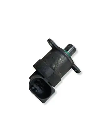BMW 5 E60 E61 Fuel pressure regulator 