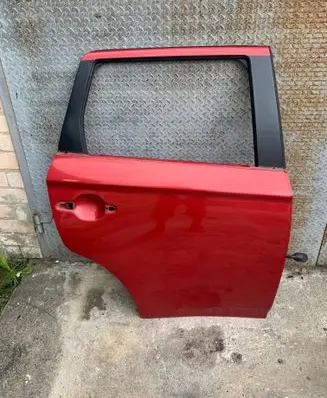 Mitsubishi Outlander Rear door