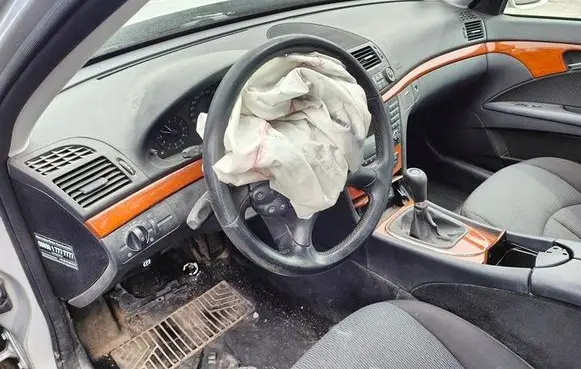Mercedes-Benz E W211 Airbag set with panel 135KW
