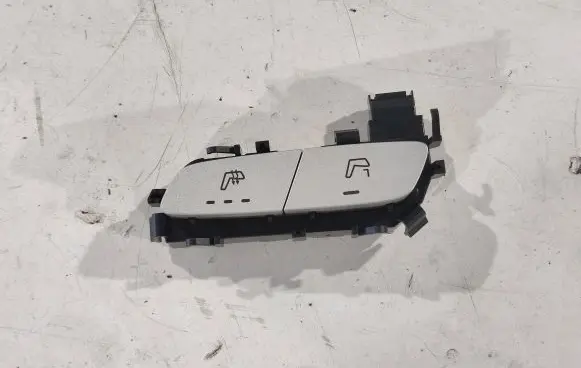 Mercedes-Benz E W213 Seat control switch A2139051604 SW133101 13341425