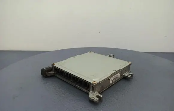 Honda CR-V Engine control unit/module ECU 37820PHKG01