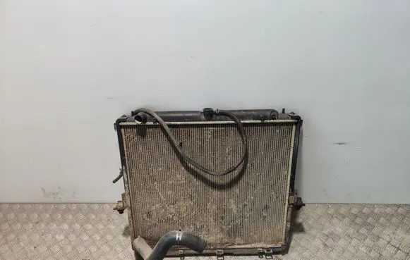 Nissan Navara D40 Coolant radiator