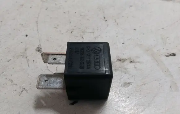 Volkswagen Golf V Other relay 1K0951253A