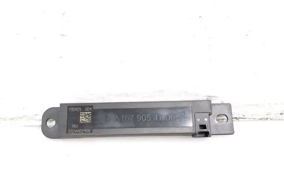 Mercedes-Benz A W177 Keyless system antenna A1679054700