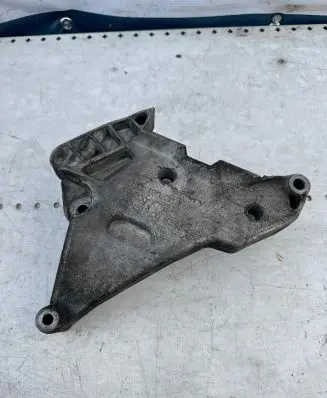 Volkswagen Golf Plus Engine mounting bracket 03G199207F AS19C130 200KTS