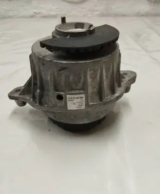 Mercedes-Benz E W213 Engine mount bracket A2132403500