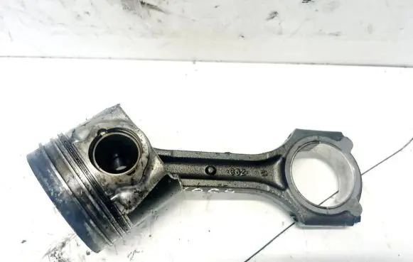 Hyundai Getz Piston with connecting rod