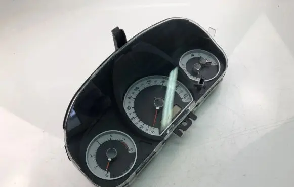 KIA Ceed Speedometer (instrument cluster) 940031H131