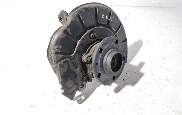 Volkswagen Golf Plus Front wheel hub