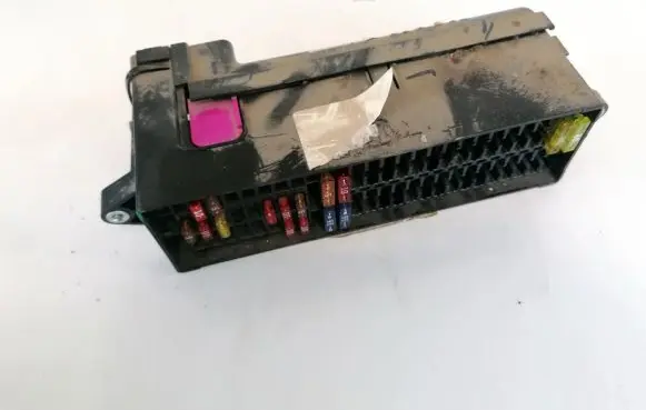 Volkswagen Touran I Fuse box set 1t1970076 1t1970234