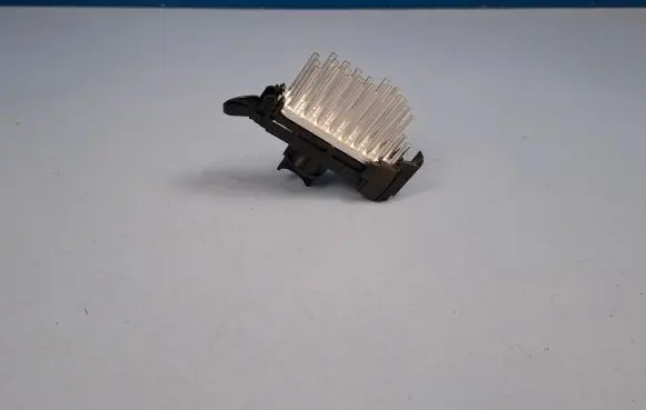 Headlight part