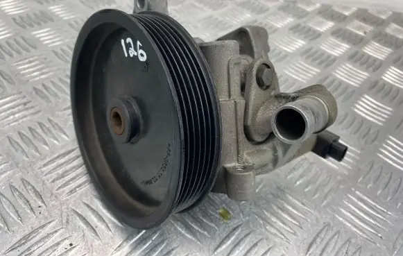 Mercedes-Benz C W204 Power steering pump A0064666801