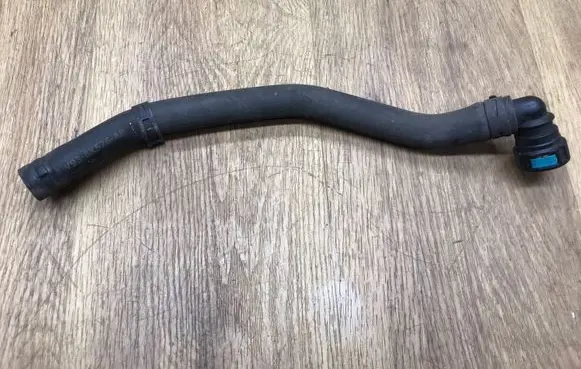 Jaguar XJ X351 Engine coolant pipe/hose AW938K576AB