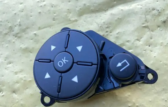 Mercedes-Benz C W204 Multifunctional control switch/knob A2048210151