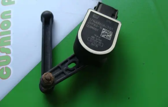 BMW 1 F20 F21 Headlight/headlamp level sensor 6860843 25916010